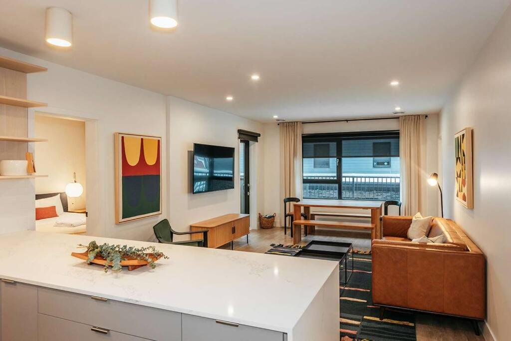 Tally Ho By Revelstoke Vacations 외부 사진