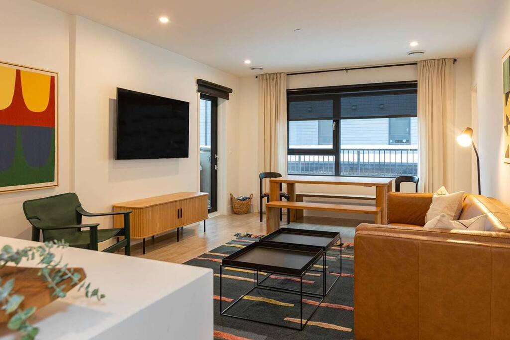 Tally Ho By Revelstoke Vacations 외부 사진