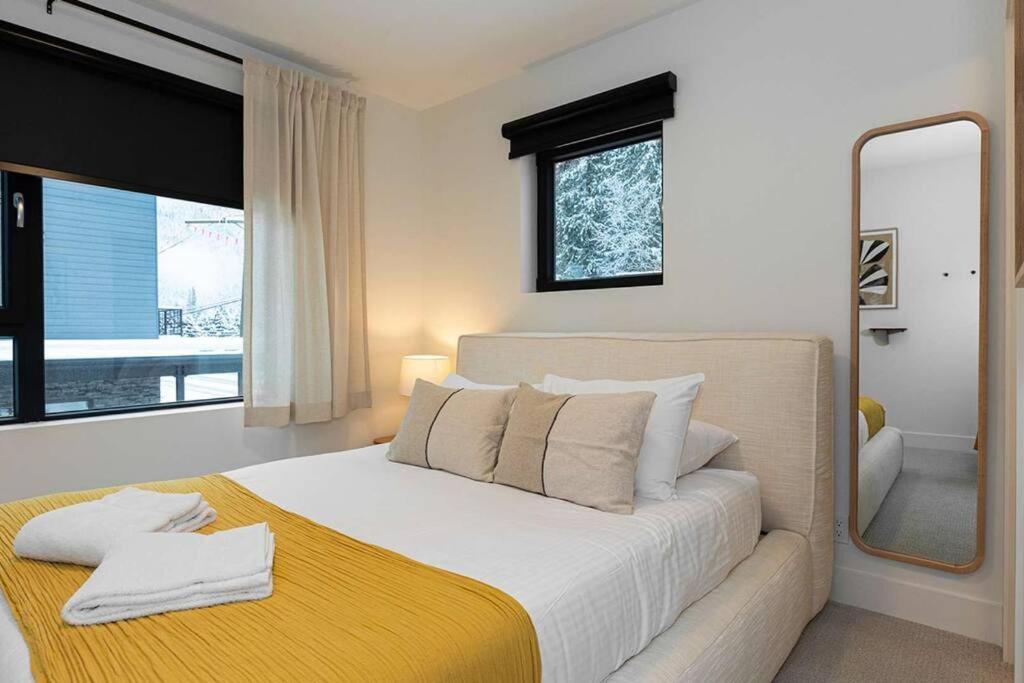 Tally Ho By Revelstoke Vacations 외부 사진