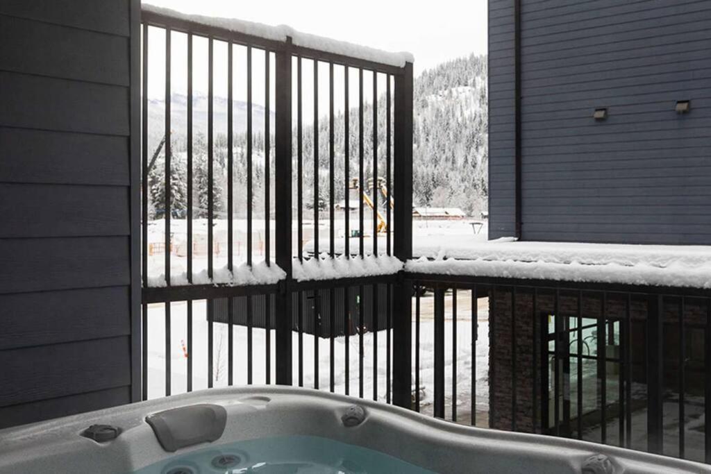 Tally Ho By Revelstoke Vacations 외부 사진