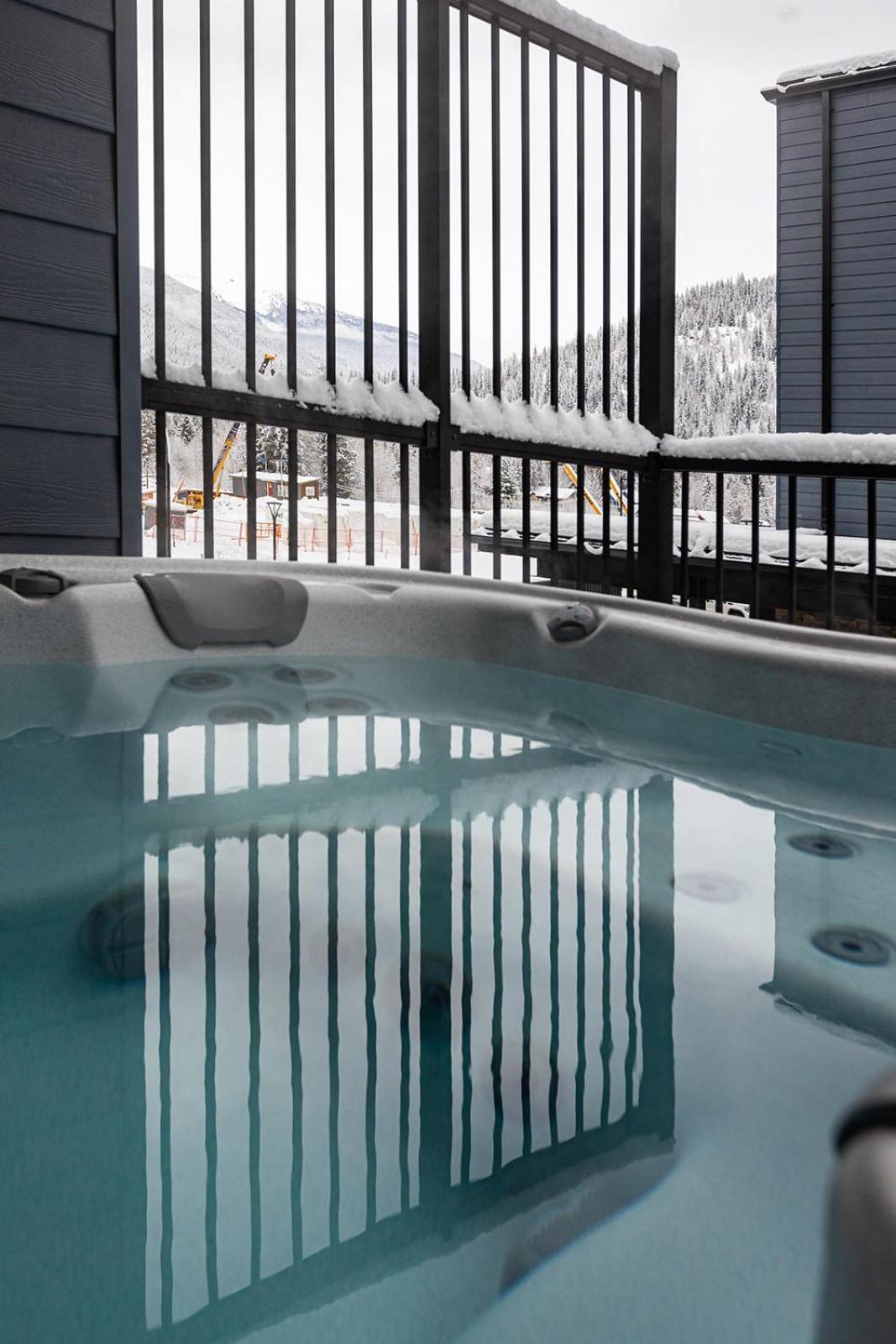 Tally Ho By Revelstoke Vacations 외부 사진
