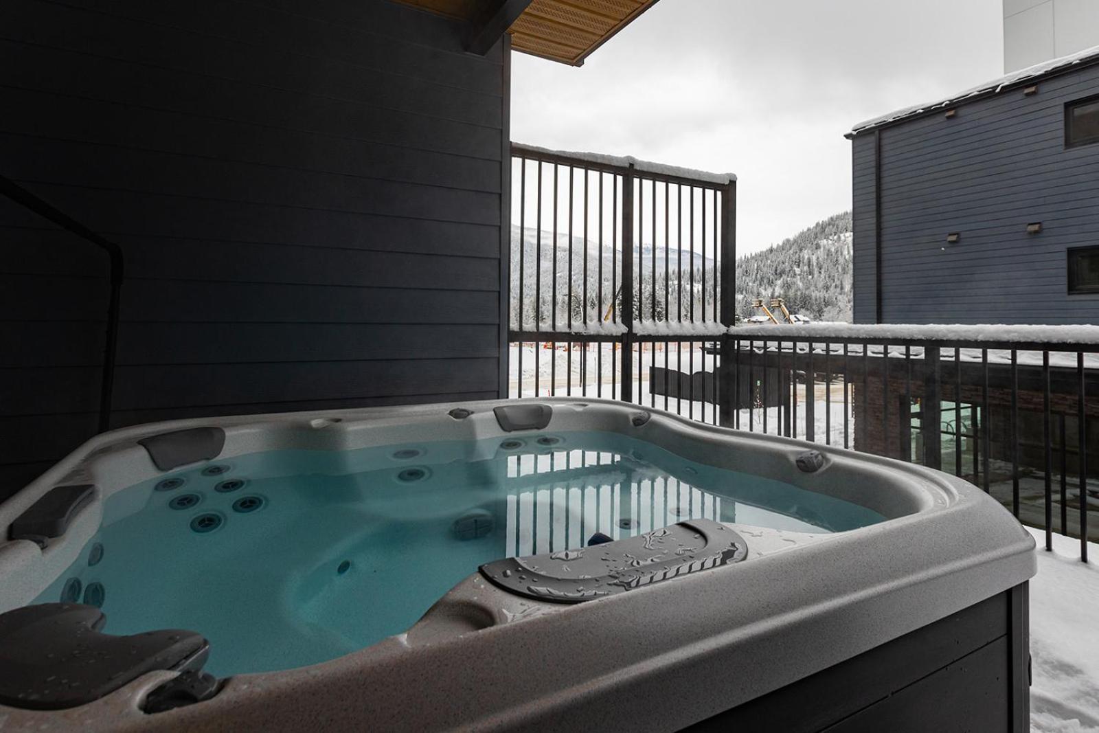 Tally Ho By Revelstoke Vacations 외부 사진