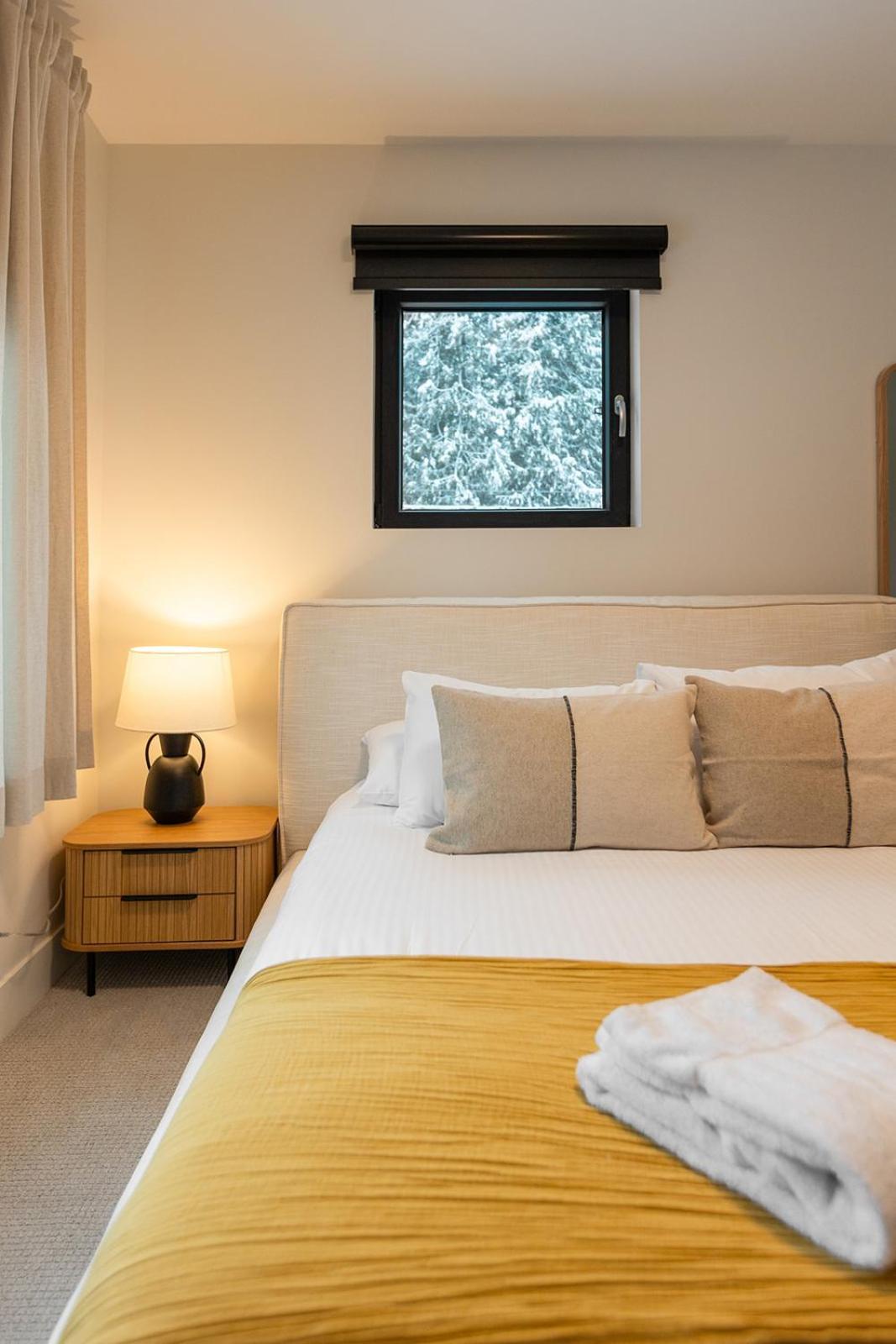 Tally Ho By Revelstoke Vacations 외부 사진